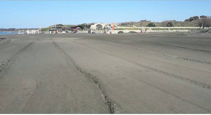 Fiumicino, Magionesi: “A regime il nuovo appalto di pulizia delle spiagge libere”