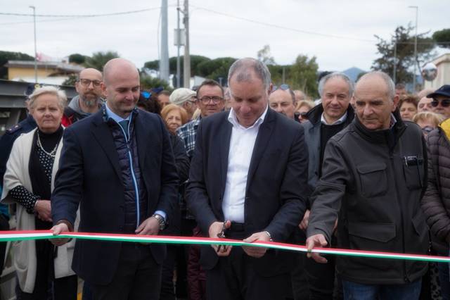 Terracina, inaugurato il ponte provvisorio sul Sisto