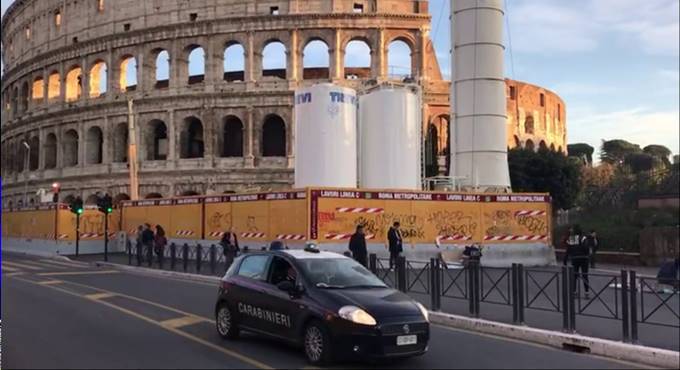Pasqua a Roma, borseggiatori in azione tra i turisti: in manette 5 senza fissa dimora