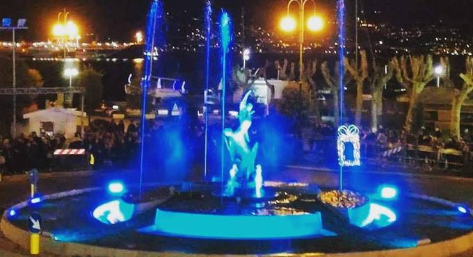 Autismo, il Comune di Gaeta e la “Fontana di S. Francesco” si illuminano di blu