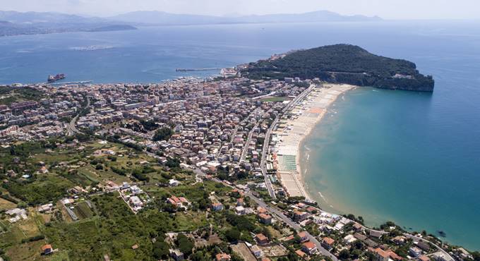 Pulizia delle spiagge a Gaeta: tutti i nodi vengono al pettine?