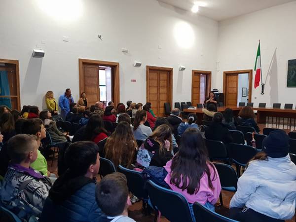 Gemellaggi e scambi culturali, a Sabaudia i giovani studenti spagnoli di El Vendrell