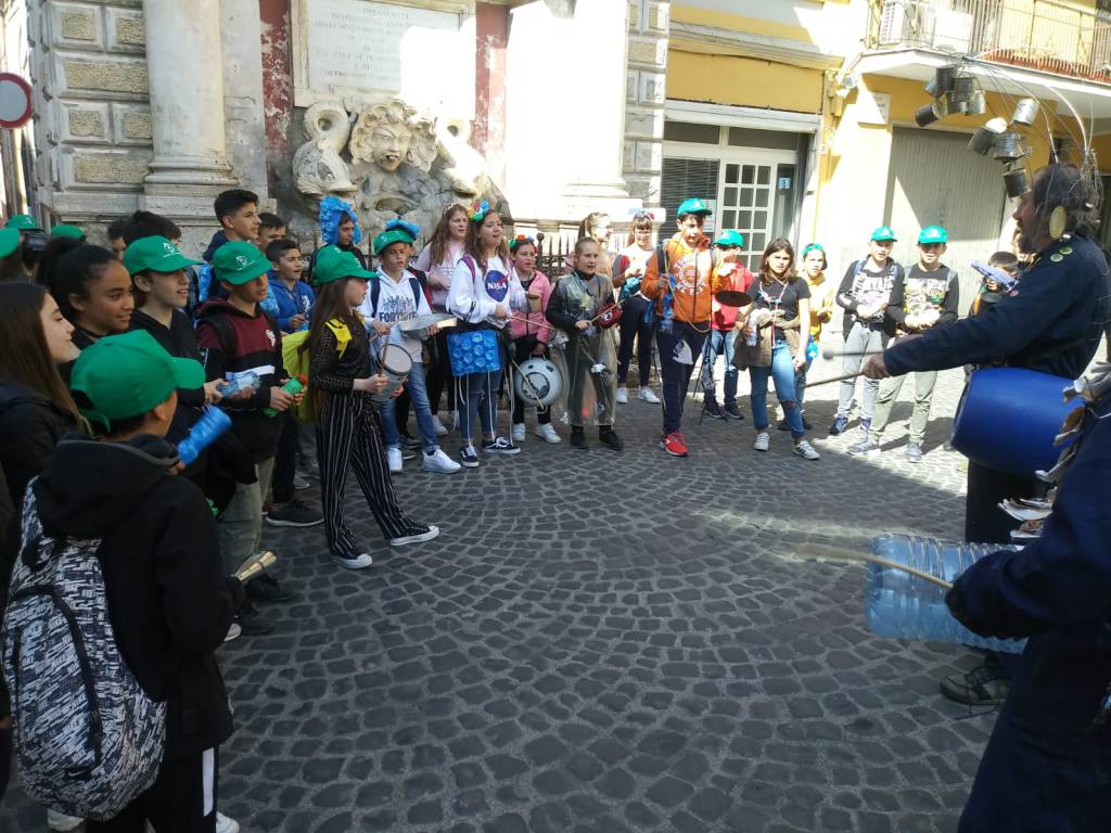 Cerveteri, nel centro storico sfila la parata di “Banda Riciclante”