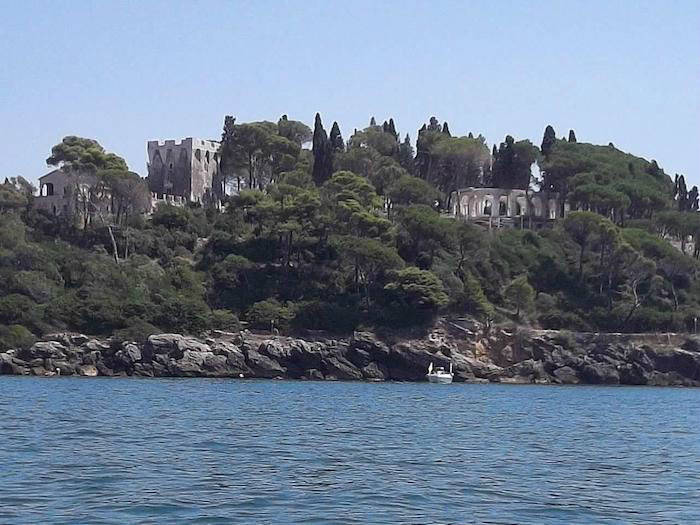 Il Castello di Gianola apre al pubblico, il Sindaco di Formia: “Un abuso non è una bellezza”