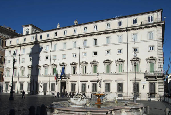 Nuovo Dpcm con ulteriori strette, Palazzo Chigi smentisce: “Ipotesi infondate”