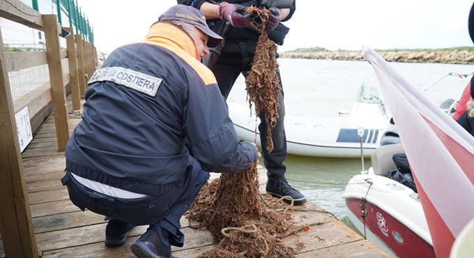 Montalto, reti da pesca abbandonate sul fondale marino recuperate dalla Guardia Costiera