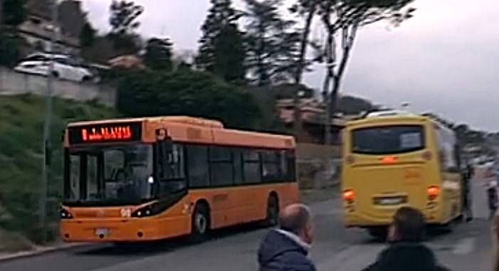 Autobus inesistenti a Tragliata e Tragliatella, Pontoni: “Partito l’esposto ai carabinieri”