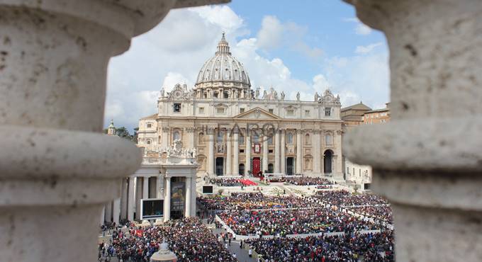 Vaticano, Papa Francesco nomina una donna sottosegretario alla Segreteria di Stato