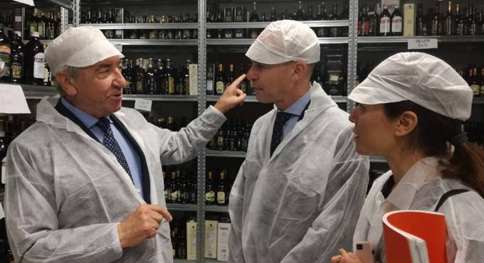 Pomezia, l’ambasciatore d’Israele in visita alle aziende del territorio