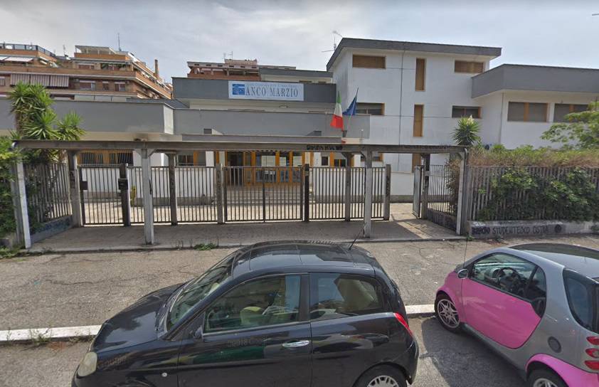 Ostia, studenti in protesta contro la ripresa delle lezioni: aule vuote al liceo Anco Marzio