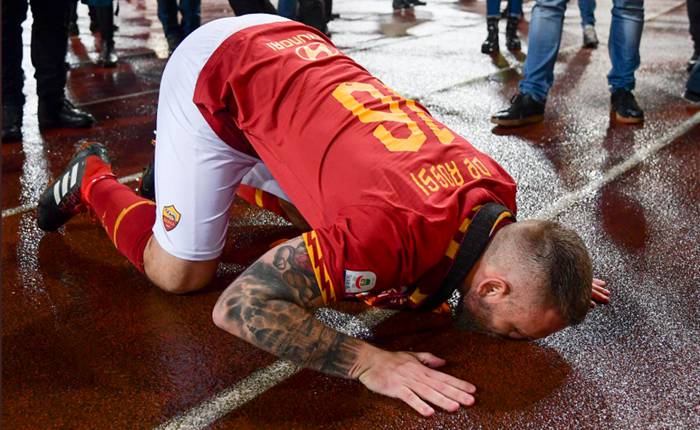 Roma, emozioni e lacrime all’Olimpico: “Siamo tutti DDR”