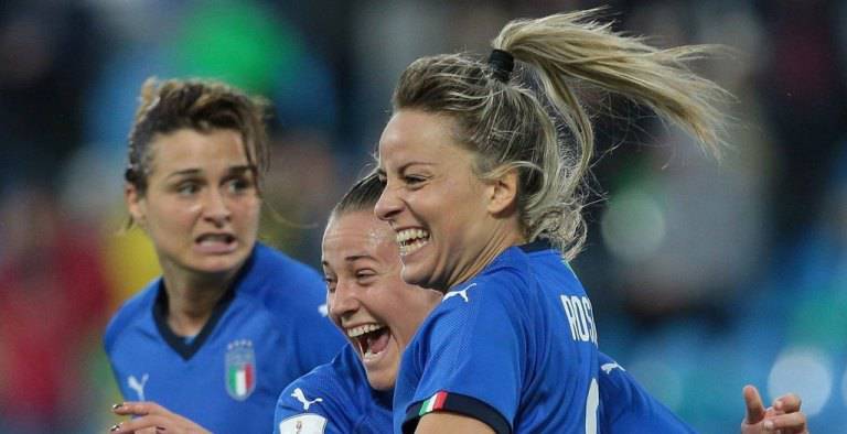L’Italia sotto di un gol a Valencienne, in campo ora per il secondo tempo