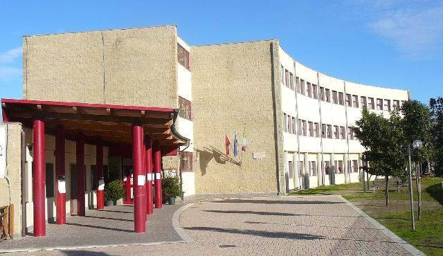 Troppi casi di Covid-19: chiusa la scuola elementare di Aranova