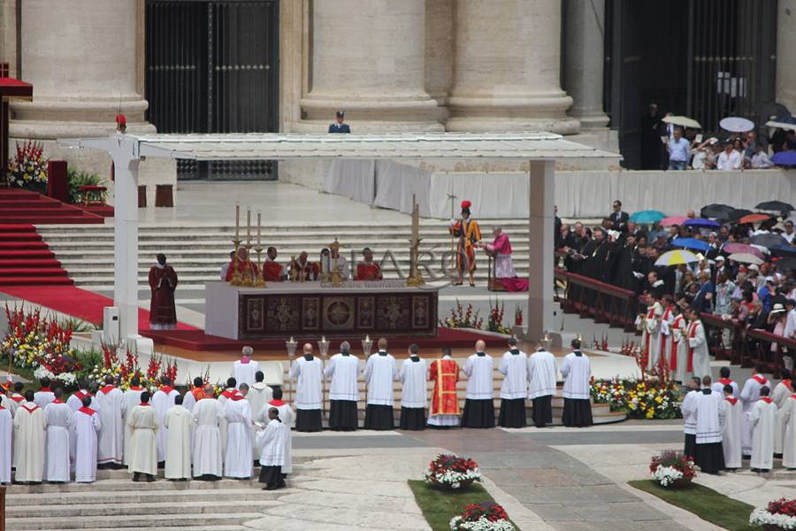 Vaticano, Messa di Pentecoste con Papa Francesco