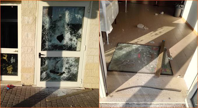 Fiumicino, scuola di Passoscuro nel mirino dei vandali: vetri rotti e porte scassinate