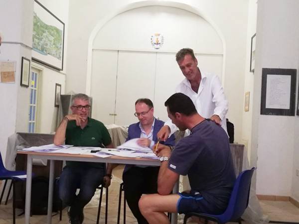 "Con Ponza": sull'isola lunata nasce il Consorzio di imprese siglato da Confcommercio Lazio sud