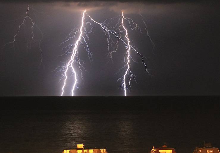 Tempeste elettriche e temporali: allerta meteo gialla sul Lazio per sabato 19 novembre