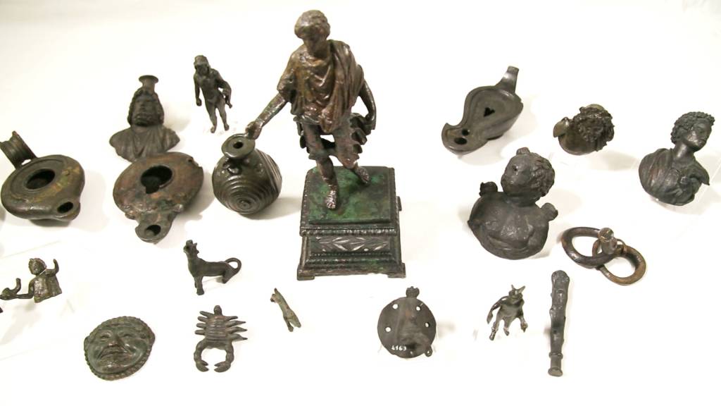 Ostia, bronzetti che raccontano la vita romana con “Eppur si espone”