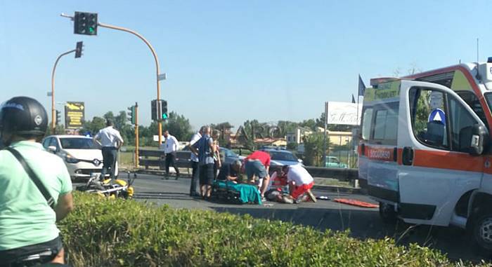 Fiumicino, incidente su via dell’Aeroporto: un ferito e traffico paralizzato