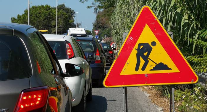 Lavori sulla via Pontina: restringimenti di carreggiata in direzione Latina e Roma