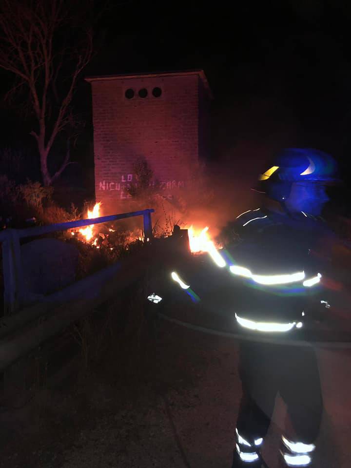 Maccarese, a fuoco nella notte una discarica abusiva