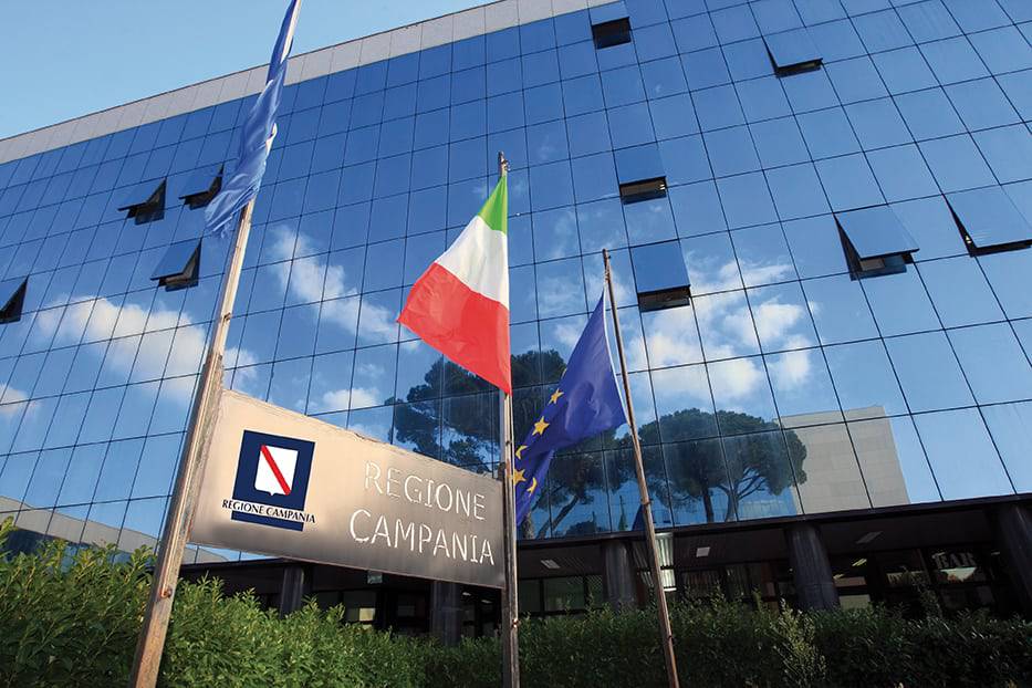 Campania, mega concorso pubblico per 2.175 diplomati e laureati