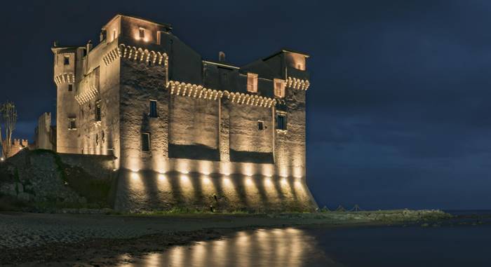 San Lorenzo al Castello di Santa Severa: un notte in riva al mare per osservare le stelle