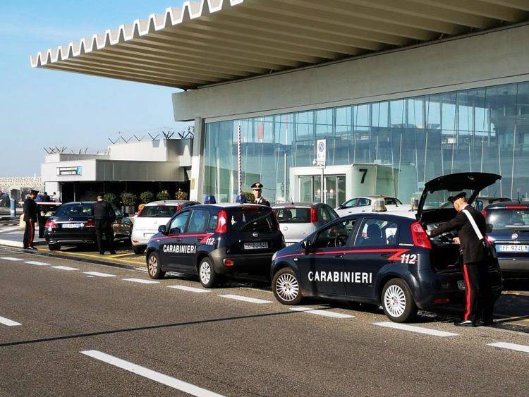 Ferragosto, controlli all’Aeroporto di Fiumicino: 3 uomini denunciati per furto