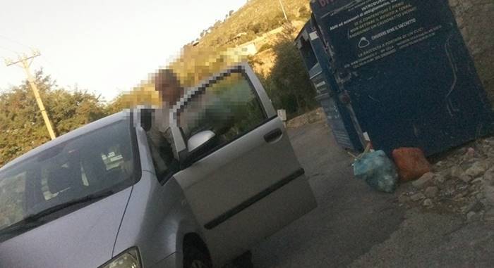 Formia, incivili beccati dalle fototrappole mentre abbandonano rifiuti in strada