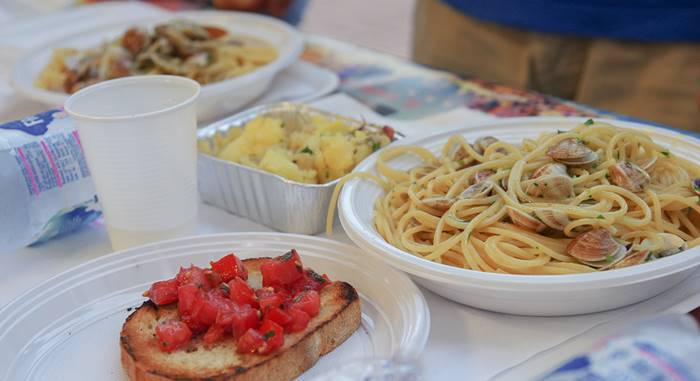 Spaghettongola 2019, battuti tutti i record: cucinati 60 quintali di pesce per 40mila persone