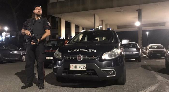 Roma, blitz dei Carabinieri contro pusher e vedette: 33 arresti a Primavalle – VIDEO