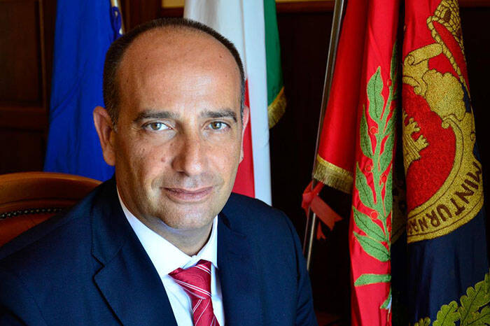 Minturno, il sindaco Stefanelli dona metà della sua indennità di aprile al banco alimentare per l’emergenza Coronavirus