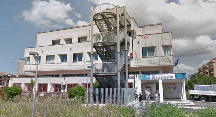 Ancora furti e atti vandalici nelle scuole di Pomezia: indagano i Carabinieri