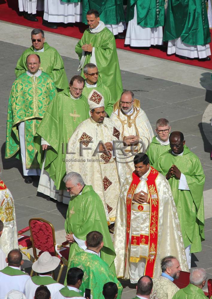 Messa per i Migranti e i Rifugiati, il Papa: &#8220;Basta indifferenza&#8221;