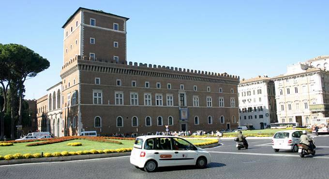 palazzo venezia roma