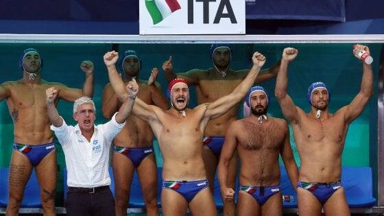 L’Italnuoto al Quirinale, anche il Settebello celebrato per l’oro mondiale