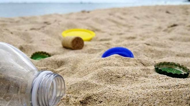 AAA volontari cercansi: ad Ostia arriva “Let your Beach Shine”, l’iniziativa benefit per ripulire le spiagge ed i fondali del litorale romano