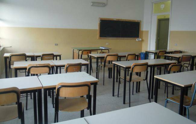 Aria irrespirabile nelle scuole, a Sabaudia prosegue la chiusura dei plessi