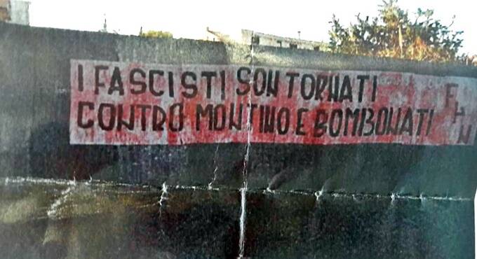 Fiumicino, striscione contro Montino e via Bombonati. Il Sindaco: “Vogliono minacciarmi”
