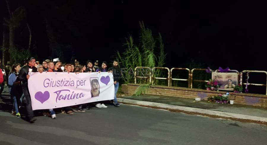 Fiumicino ricorda Tanina Momilia con una fiaccolata a un anno dall'omicido
