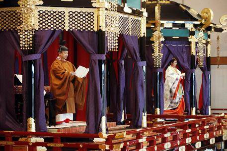 Giappone, Naruhito proclamato imperatore