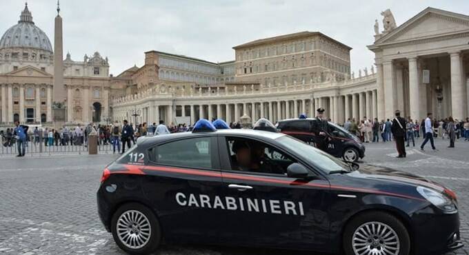 Guarigioni miracolose a San Pietro, arrivano i carabinieri e…