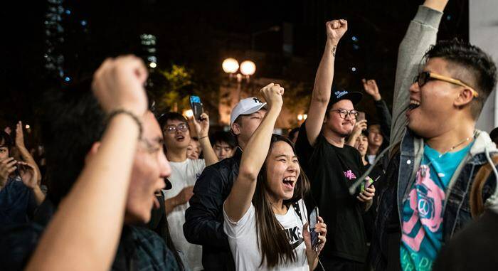 Elezioni a Hong Kong, trionfa fronte anti-governativo