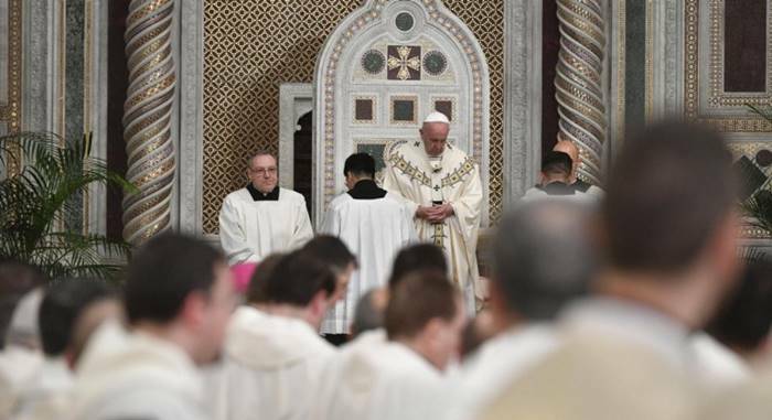 Il Papa al Laterano: “Nessuno è condannato ad essere per sempre separato da Dio”
