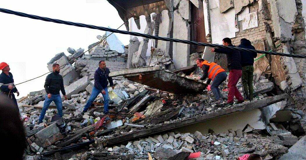 Albania, terremoto di magnitudo 6.5. Almeno 16 morti e centinaia di feriti. Cresce il bilancio delle vittime