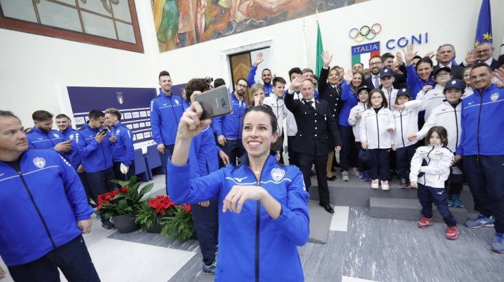 Eleonora Giorgi premiata al Coni alla festa delle Fiamme Azzurre