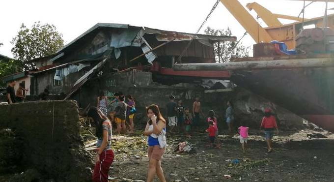 Filippine travolte dal tifone di Natale: decine i morti