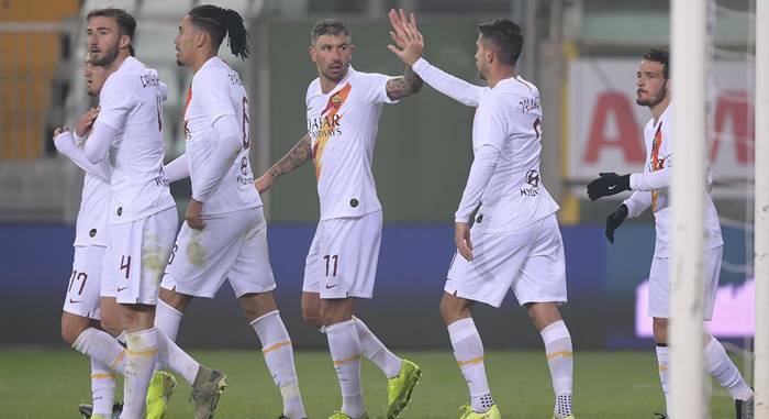 Coppa Italia, Pellegrini trascina i giallorossi: la Roma espugna il Tardini e vola ai quarti