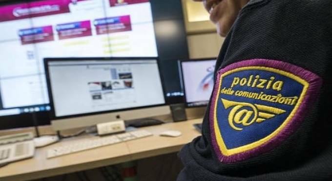 Roma, con la scusa del coronavirus tenta di truffare le Poste: arrestata 83enne