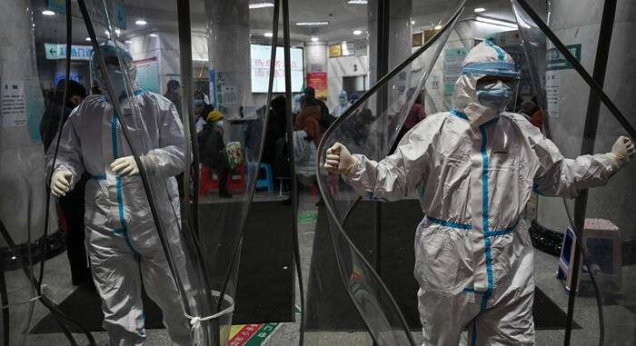Coronavirus, a Pechino altri 31 casi: cancellati il 70% dei voli